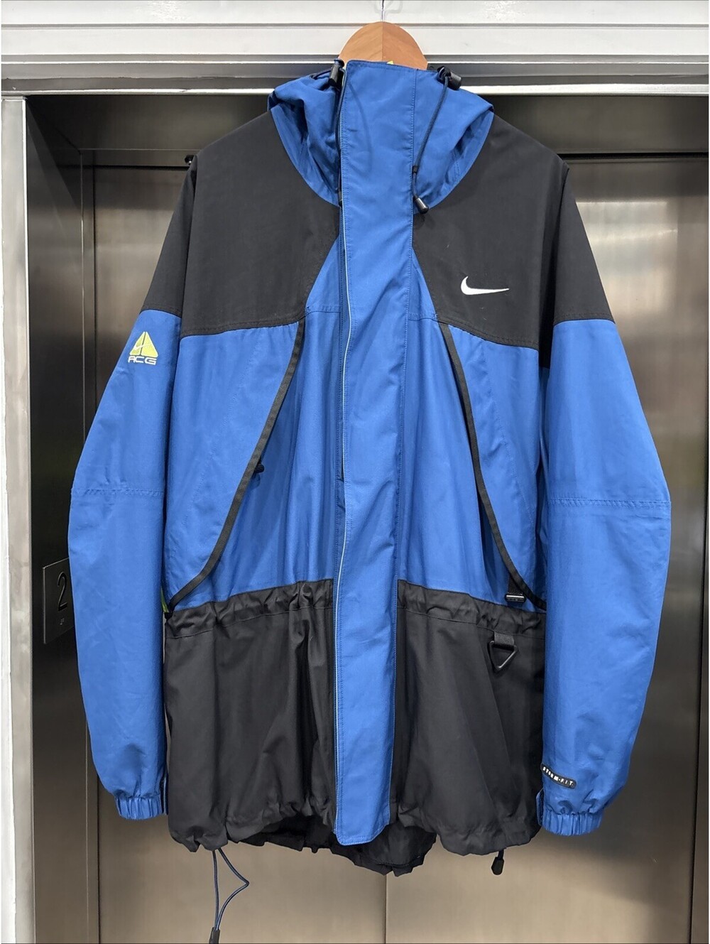 Vintage 1997 Nike ACG Storm fit Gorpcore Jacket Sz L